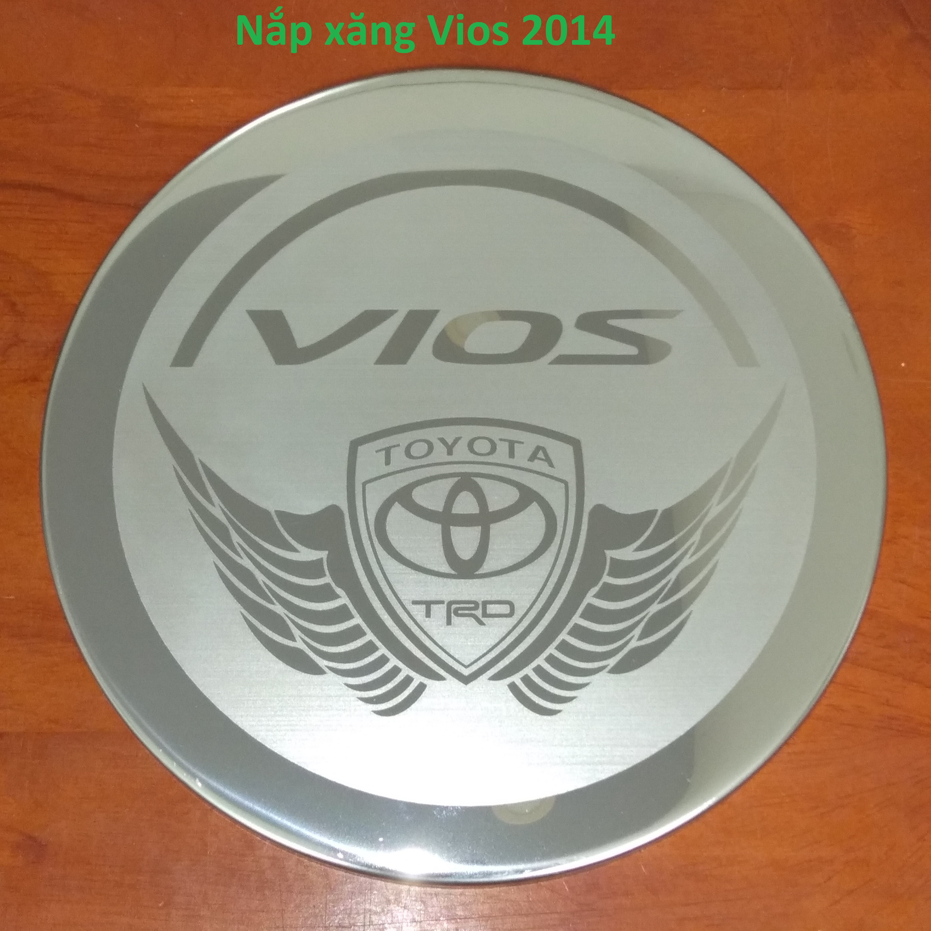 Ốp inox nắp bình xăng toyota vios 2014-2017