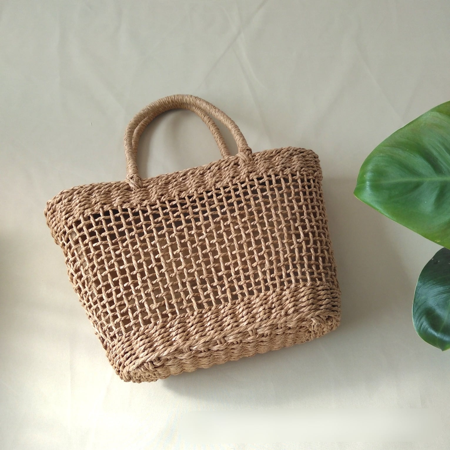 Túi cói xách tay kiểu dáng vintage
