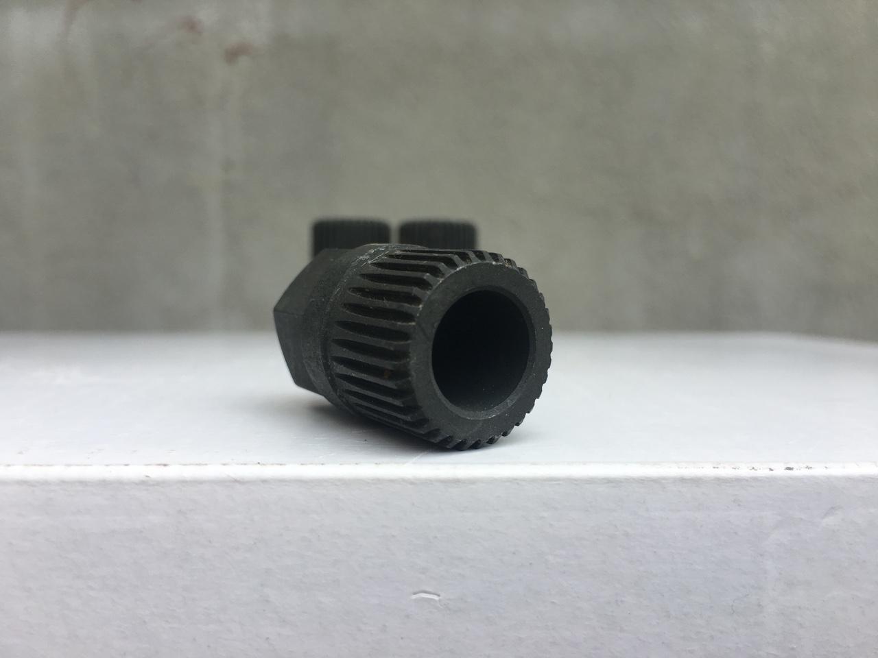 Khẩu tháo puly máy phát
