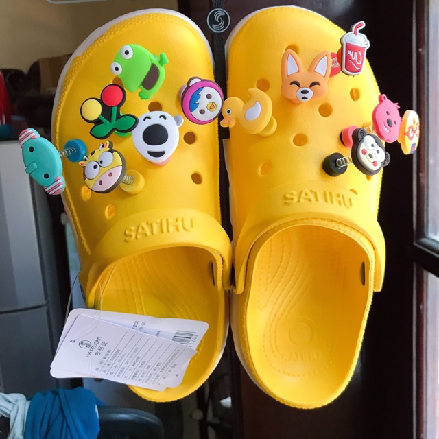 Sticker lò xo gắn dép/sục (có bán dép sục 34 mẫu tặng sticker nút được chọn)