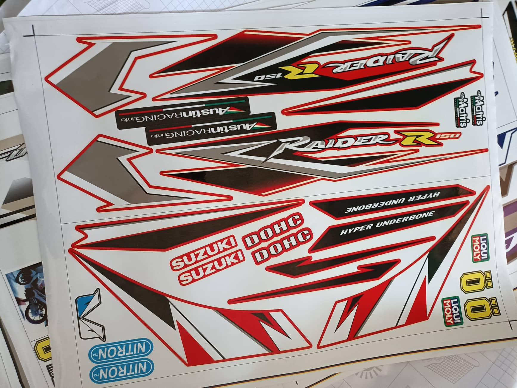 Tem rời raider r150 xám đỏ