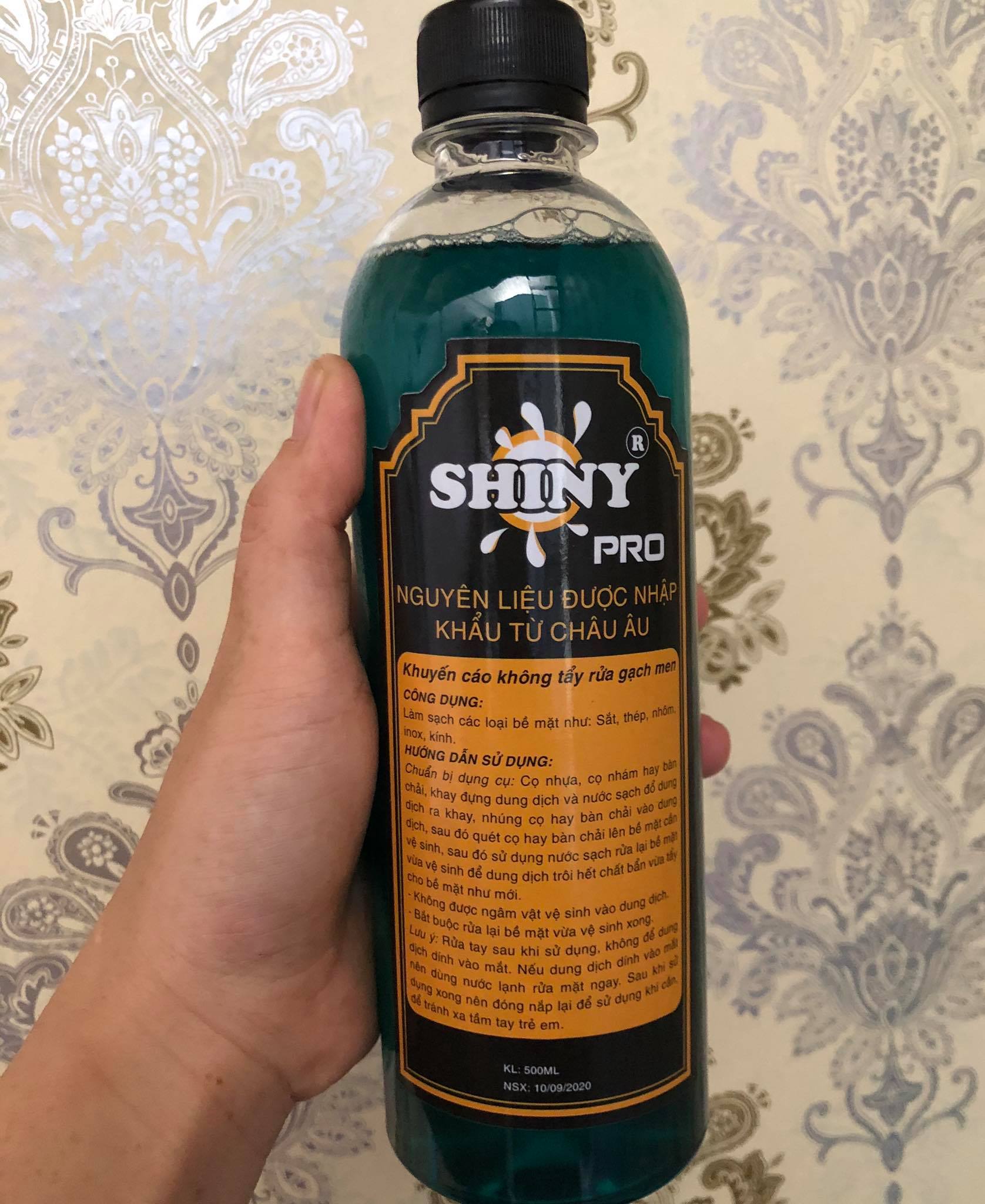 Dung dịch tẩy rửa xe cực mạnh