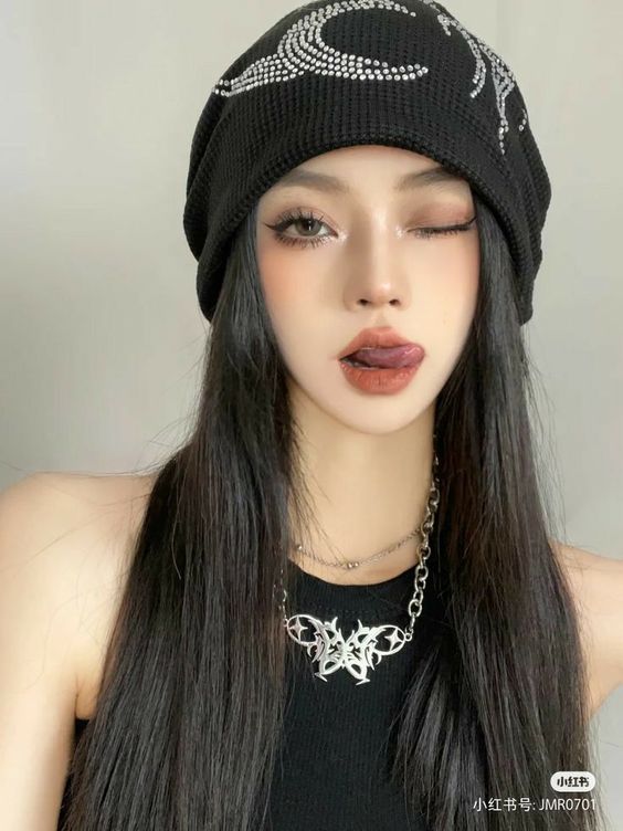 [HCM]Son thỏi Sunnies Face Fluffmatte in Casual