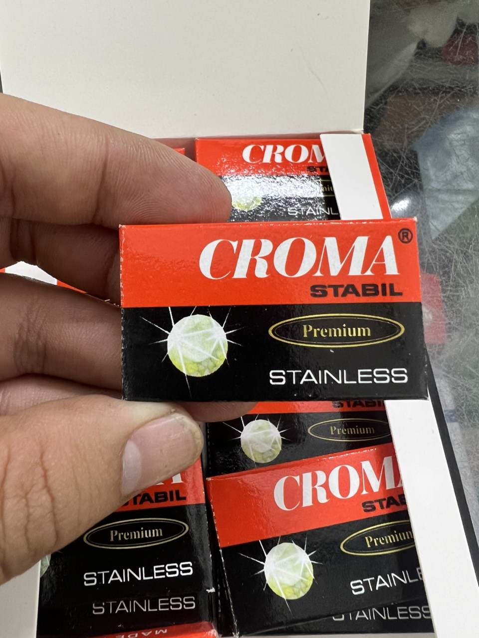 Lưỡi Dao Cạo Lam CROMA Siêu Bén