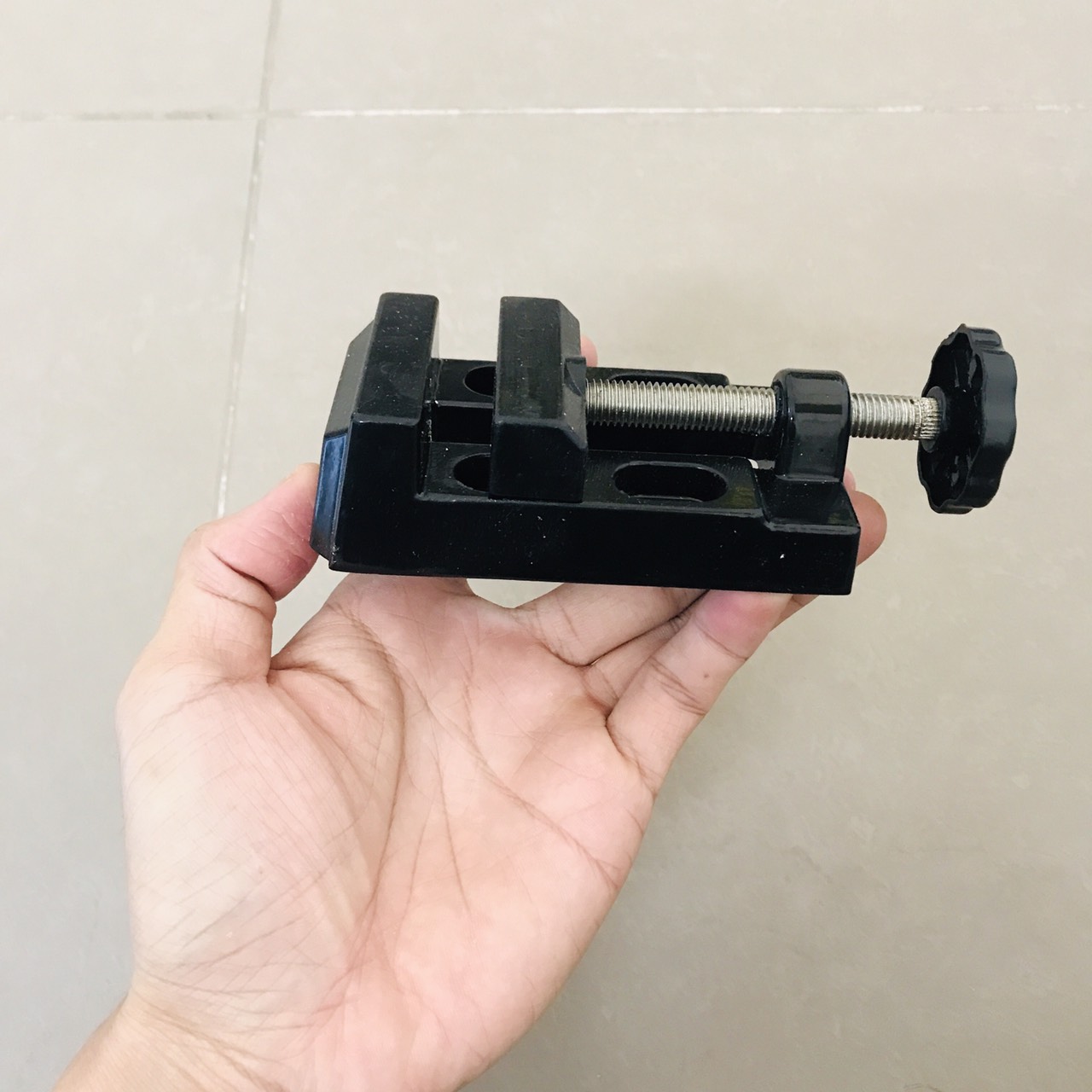 Ê tô để bàn mini M2 siêu bền