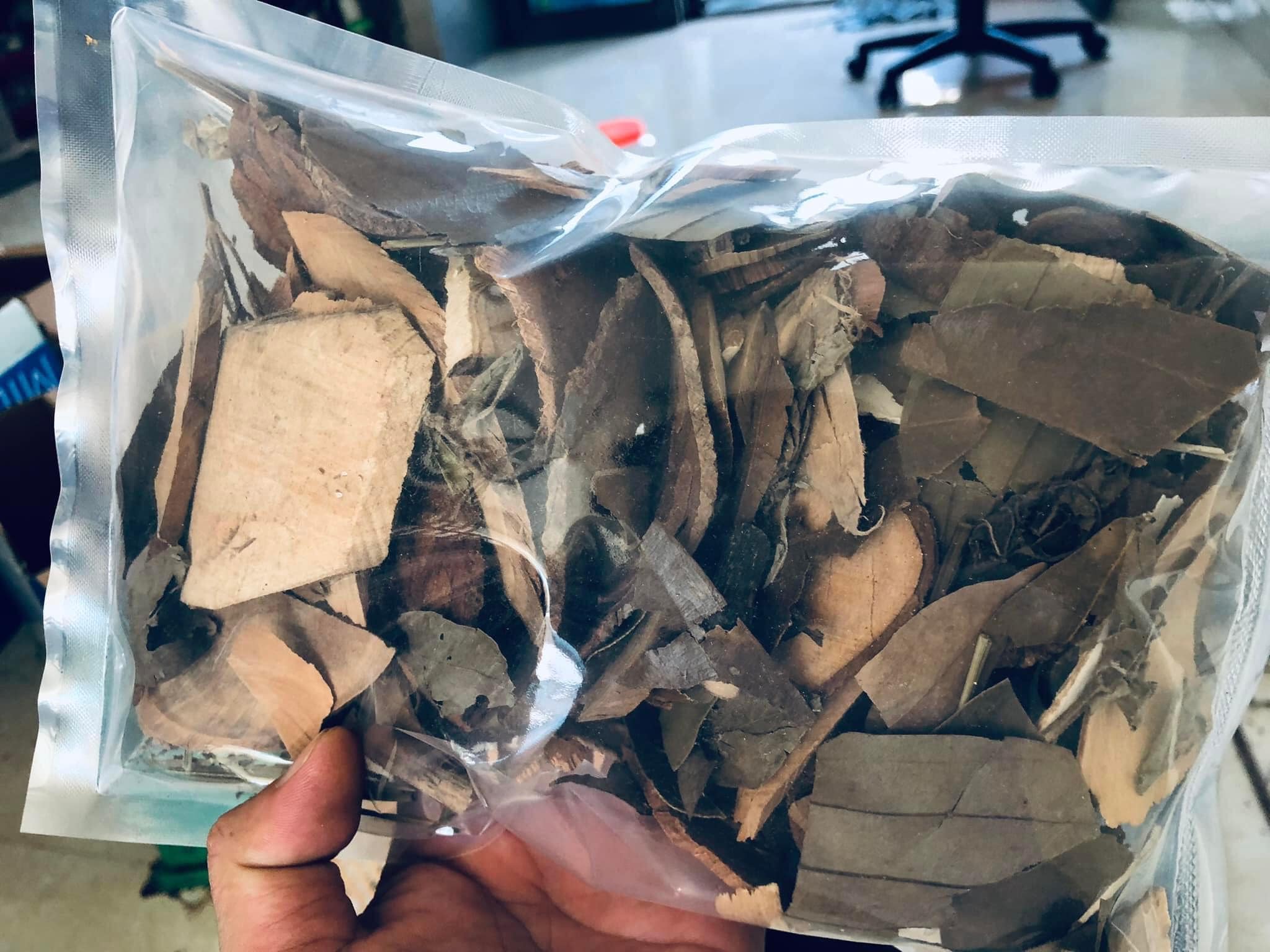Lá Tắm Dao Đỏ sau sinh