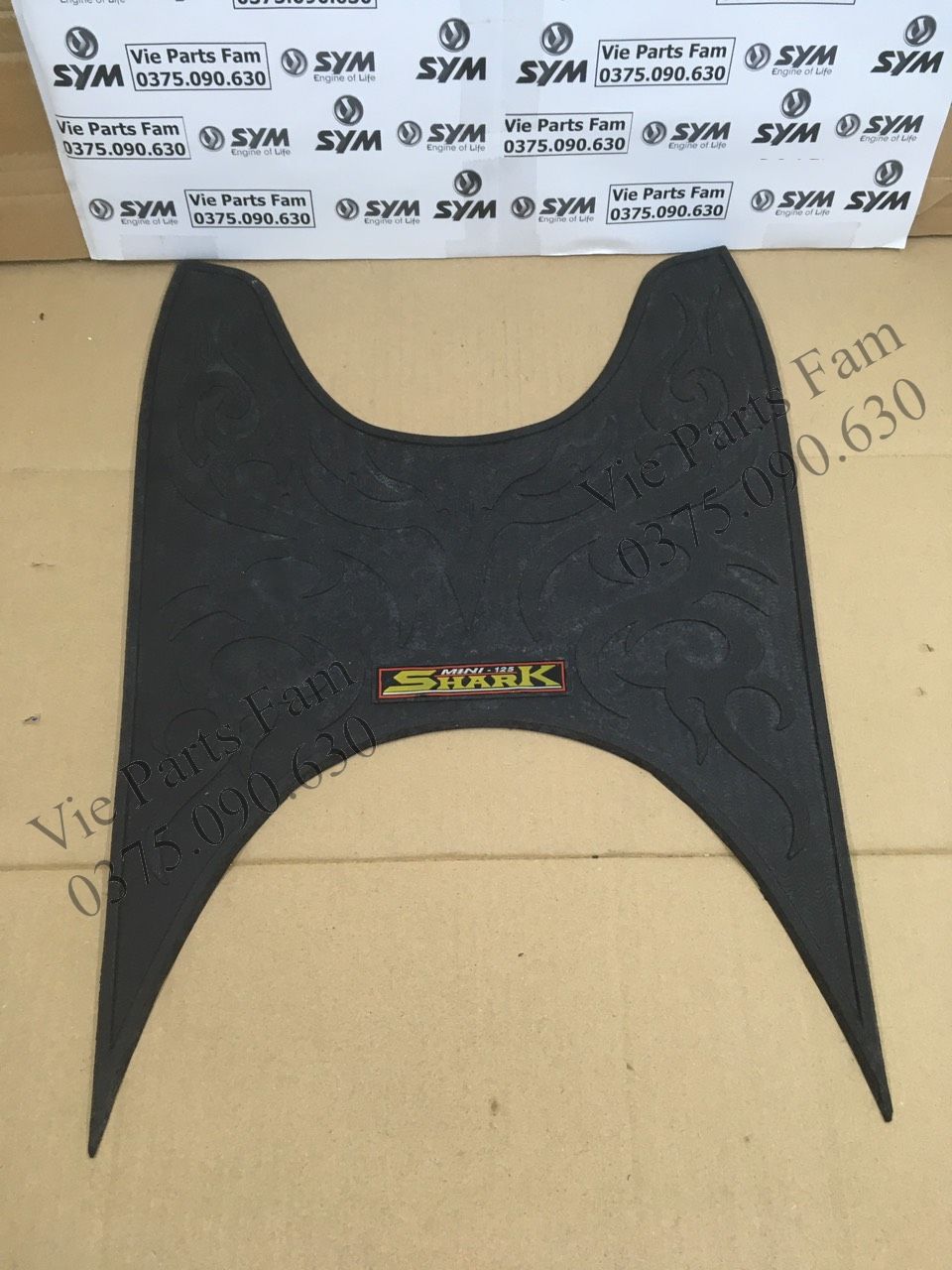 Thảm cao su lót sàn chân Shark Mini