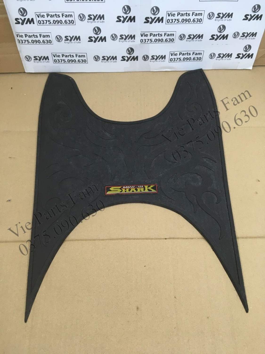 Thảm cao su lót sàn chân Shark Mini