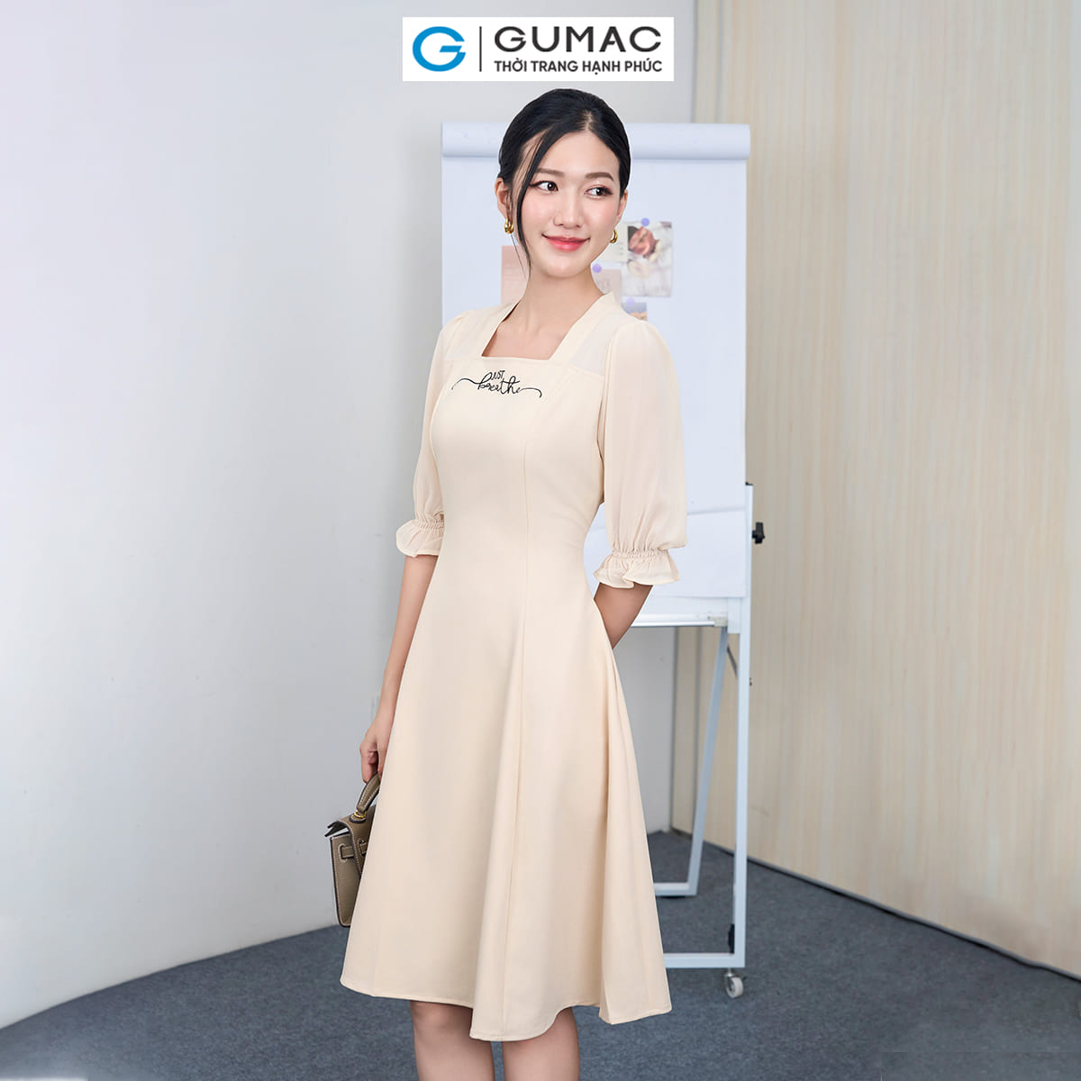 [15 - 17.6 |Voucher 8-15%] Đầm nữ GUMAC, Đầm nữ thêu just breathe LDE0405