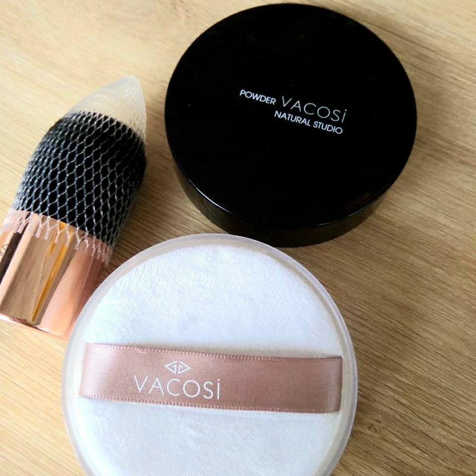 Phấn phủ siêu mịn kiềm dầu VACOSI STUDIO LOOSE POWDER - Pegastore