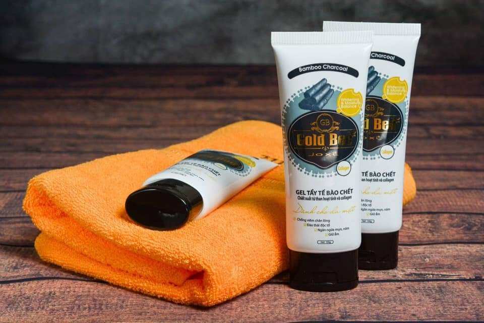 Sữa rửa mặt Than Hoạt Tính Gold Bee