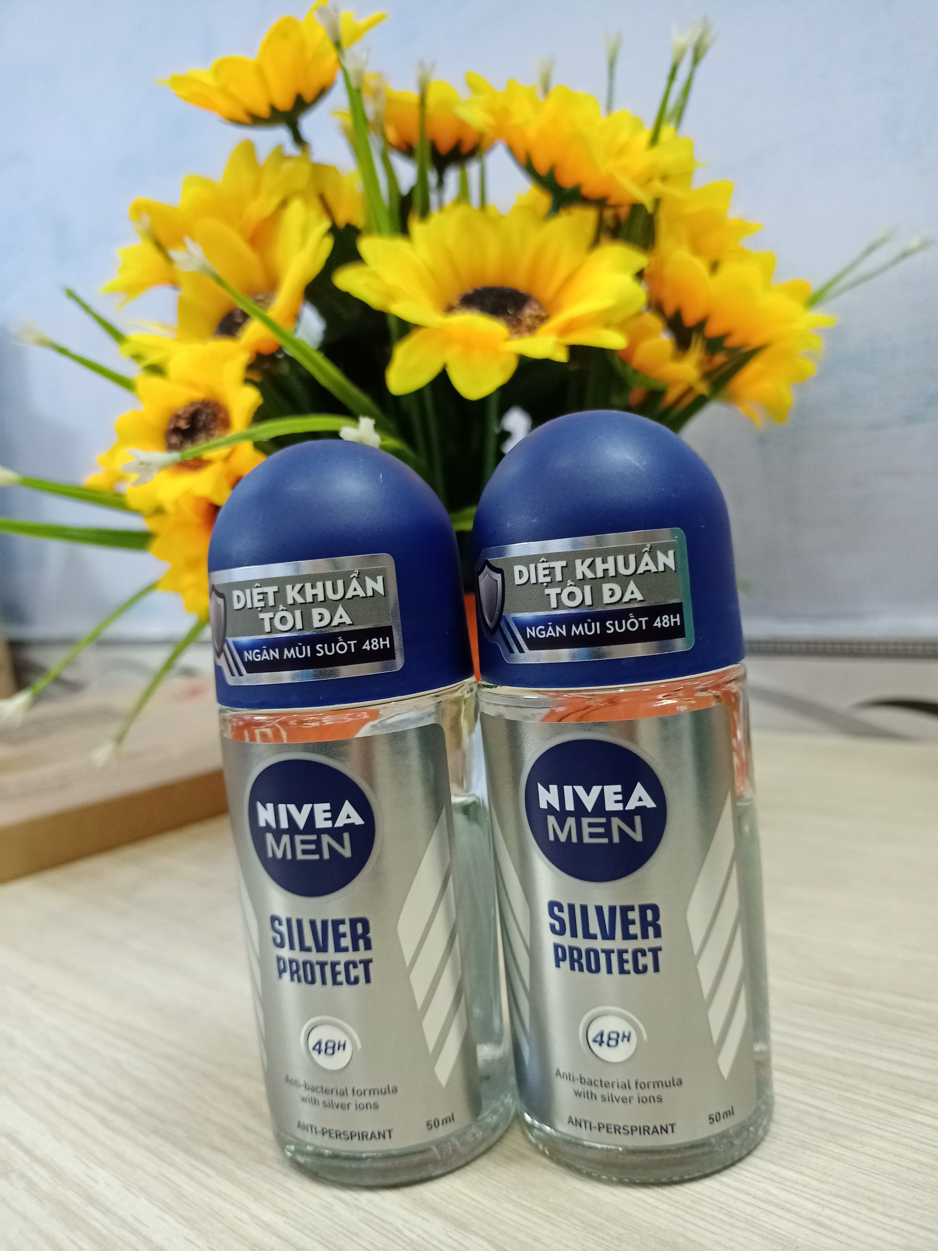 Combo 2 chai Lăn khử mùi Nivea Men Phân tử bạc
