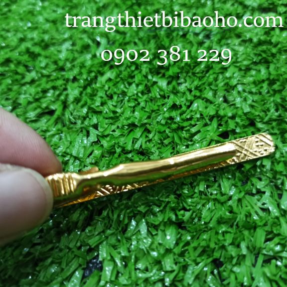 Kẹp cà vạt màu đồng, sang trọng
