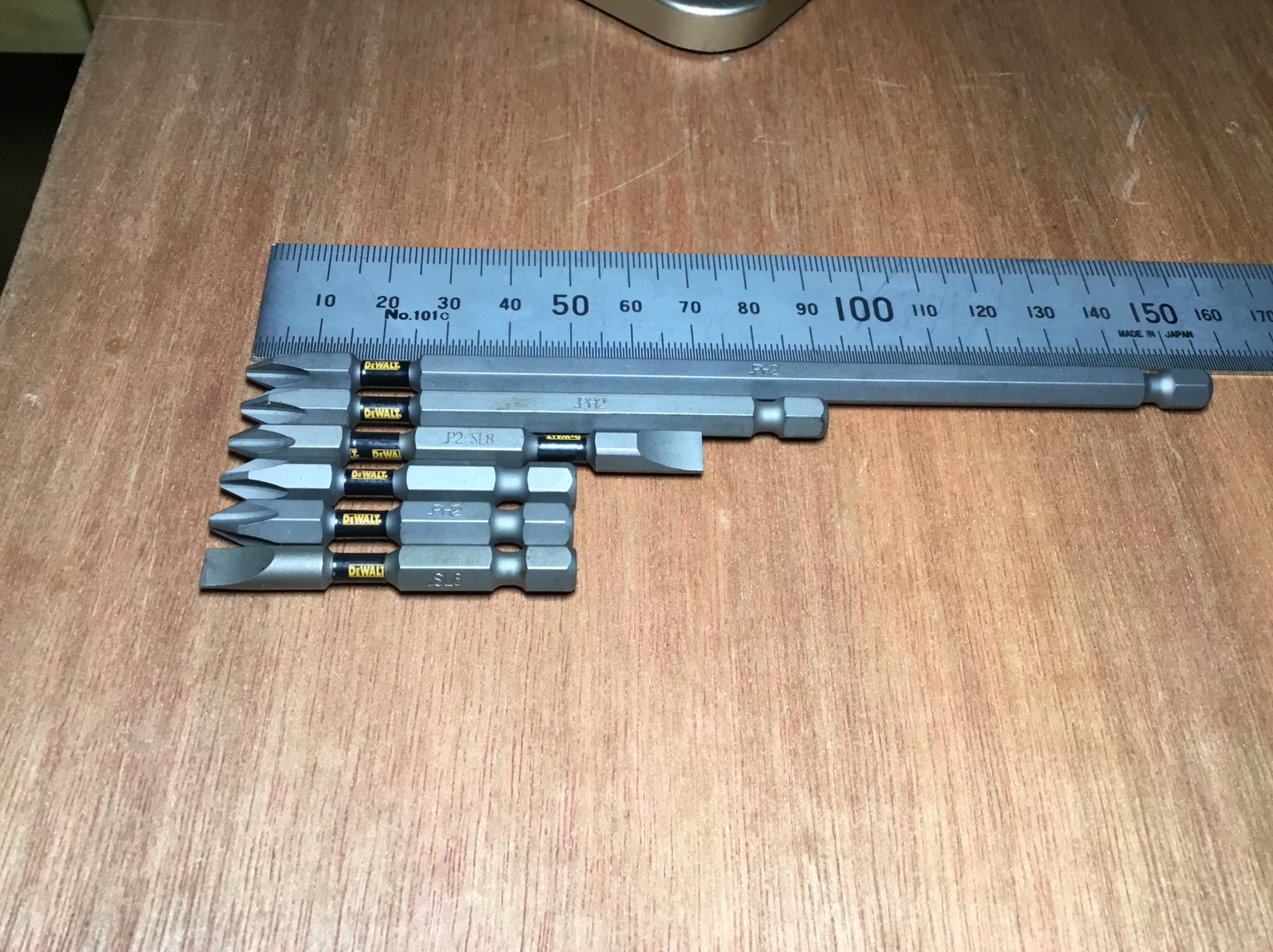 [HCM]Bộ 6 Mũi Vít DeWalt Tem Đen Chính Hãng Có Từ