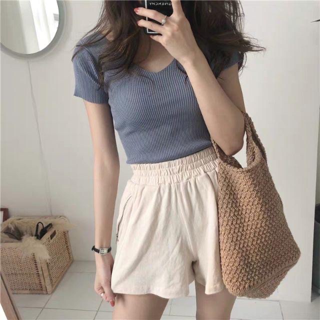 Áo len tăm cổ tim cộc tay