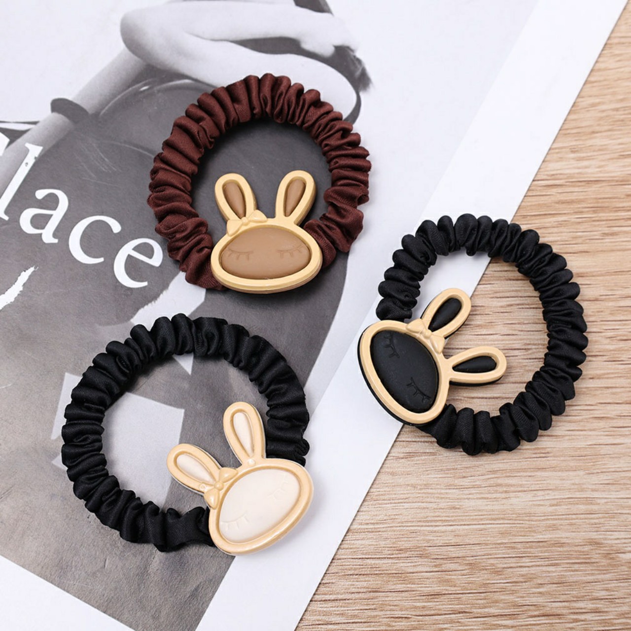 Cột tóc , chun cột họa tiết thỏ nhắm mắt ngủ