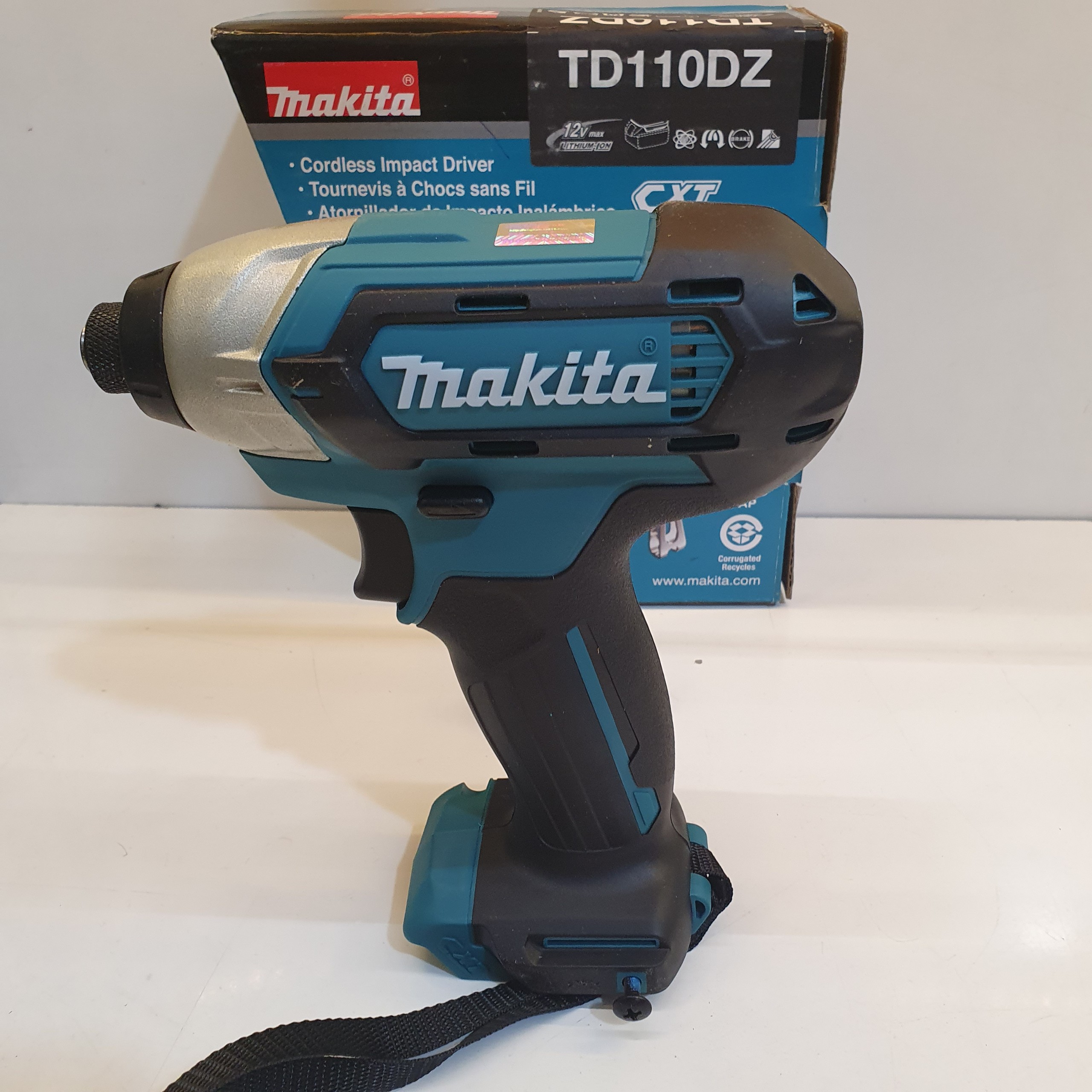 Máy bắt vít dùng pin Makita TD110DZ ( Chưa Pin & Sạc )