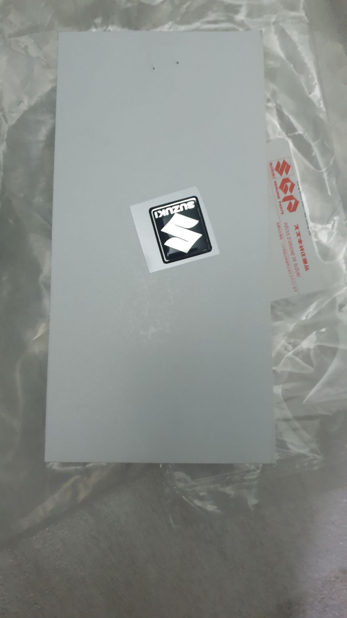Tem chữ S của xe suzuki