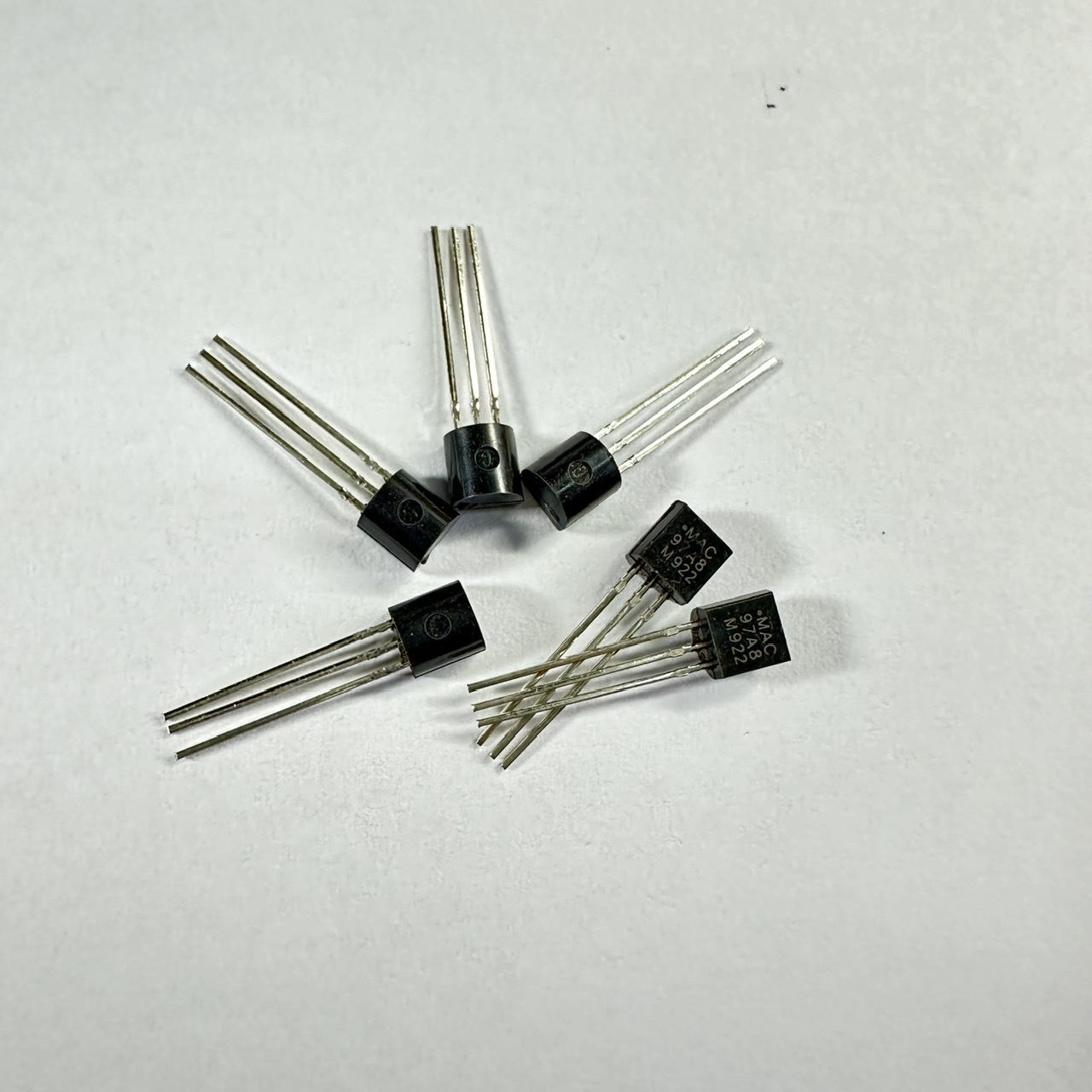 Combo 3 Triac MAC97A8 0.8A - 800V chất lượng tốt