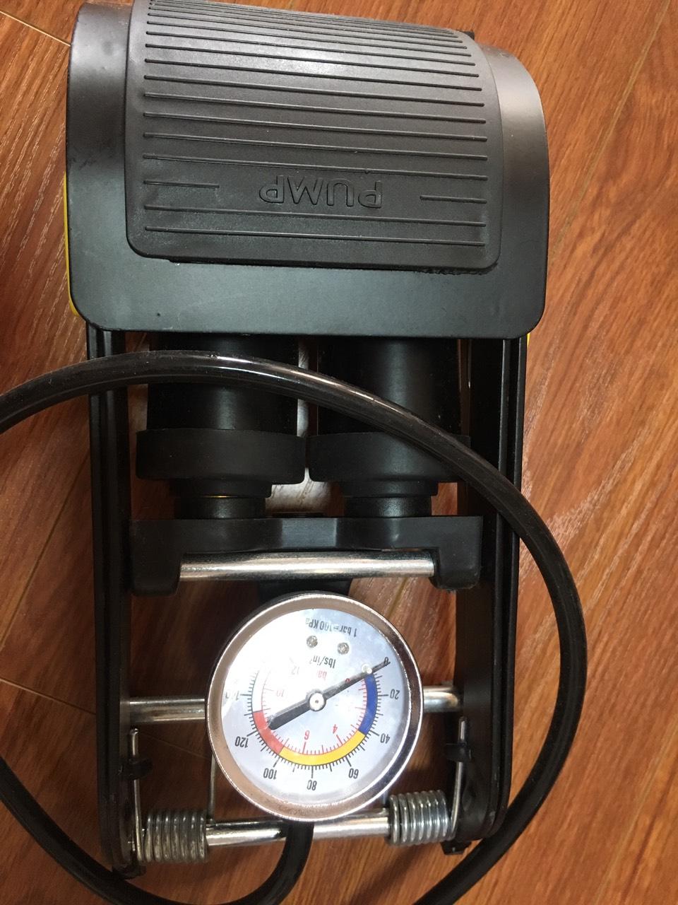 bơm xe đạp bơm xe máy 2 piston bơm đạp chân có đồng hồ chuẩn.
