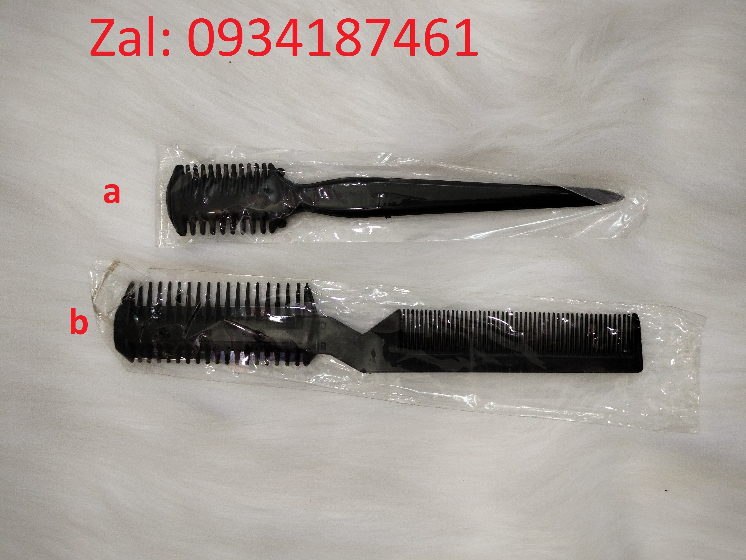Dao nhựa nhỏ gắn lưỡi lam dùng để rọc tóc