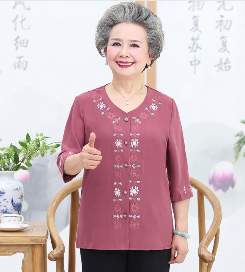 Bộ quần áo cho người già