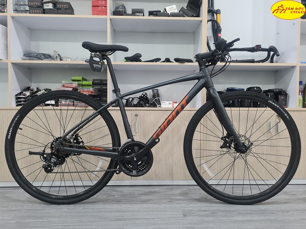 [FREESHIP MAX] Chân chống Xe đạp Touring Giant Escape 700c [ Chính Hãng ]