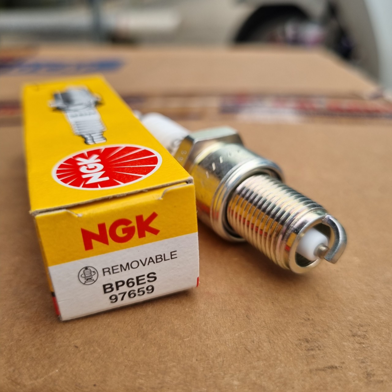 Bugi NGK máy phát điện 2,5kw, 3kw... - bugi động cơ xăng GX160, GX200