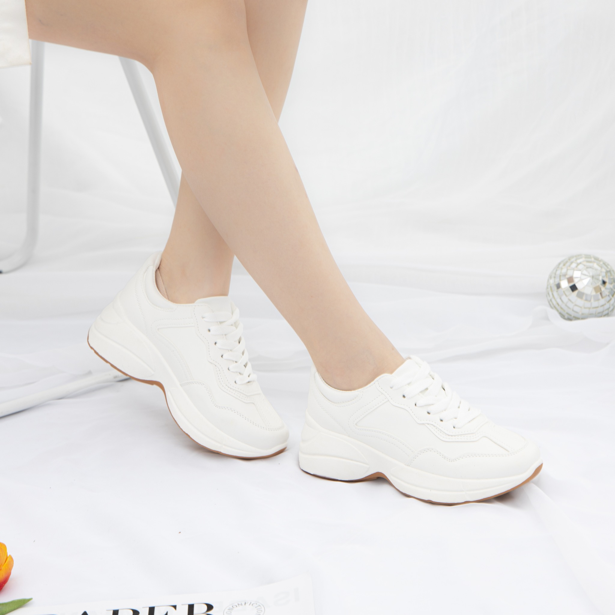 Giày thể thao nữ MWC NUTT- 0353