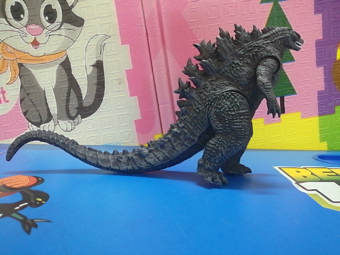 Mô hình Godzilla 2019 ( màu xám ) 30x15 cm ( King of the Monsters - MonsterVerse )