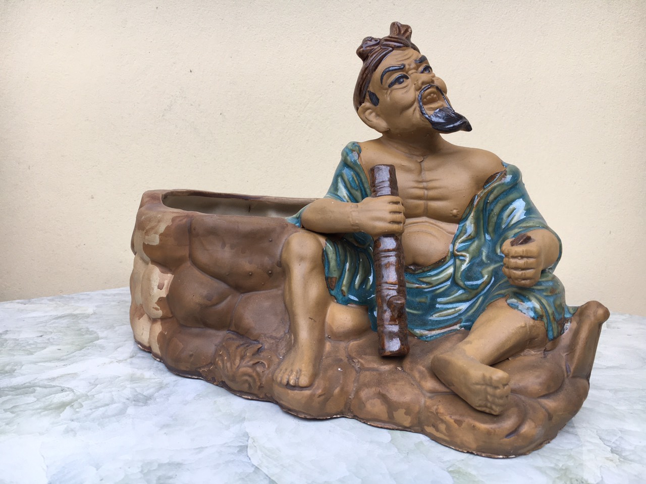 Chậu tượng ông lão nông