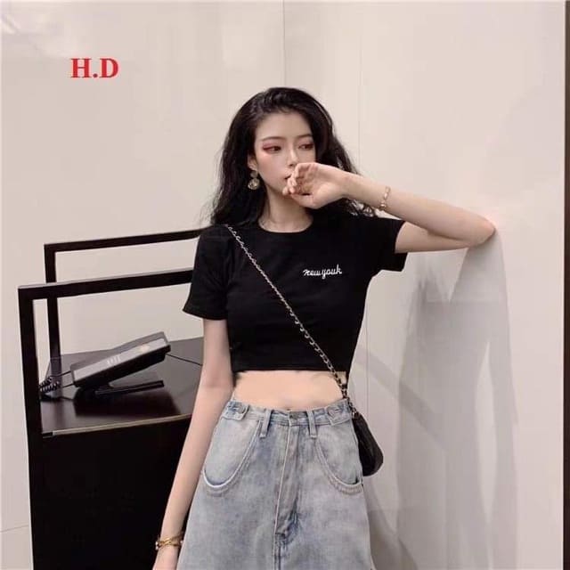 Áo nữ croptop in chữ niyok