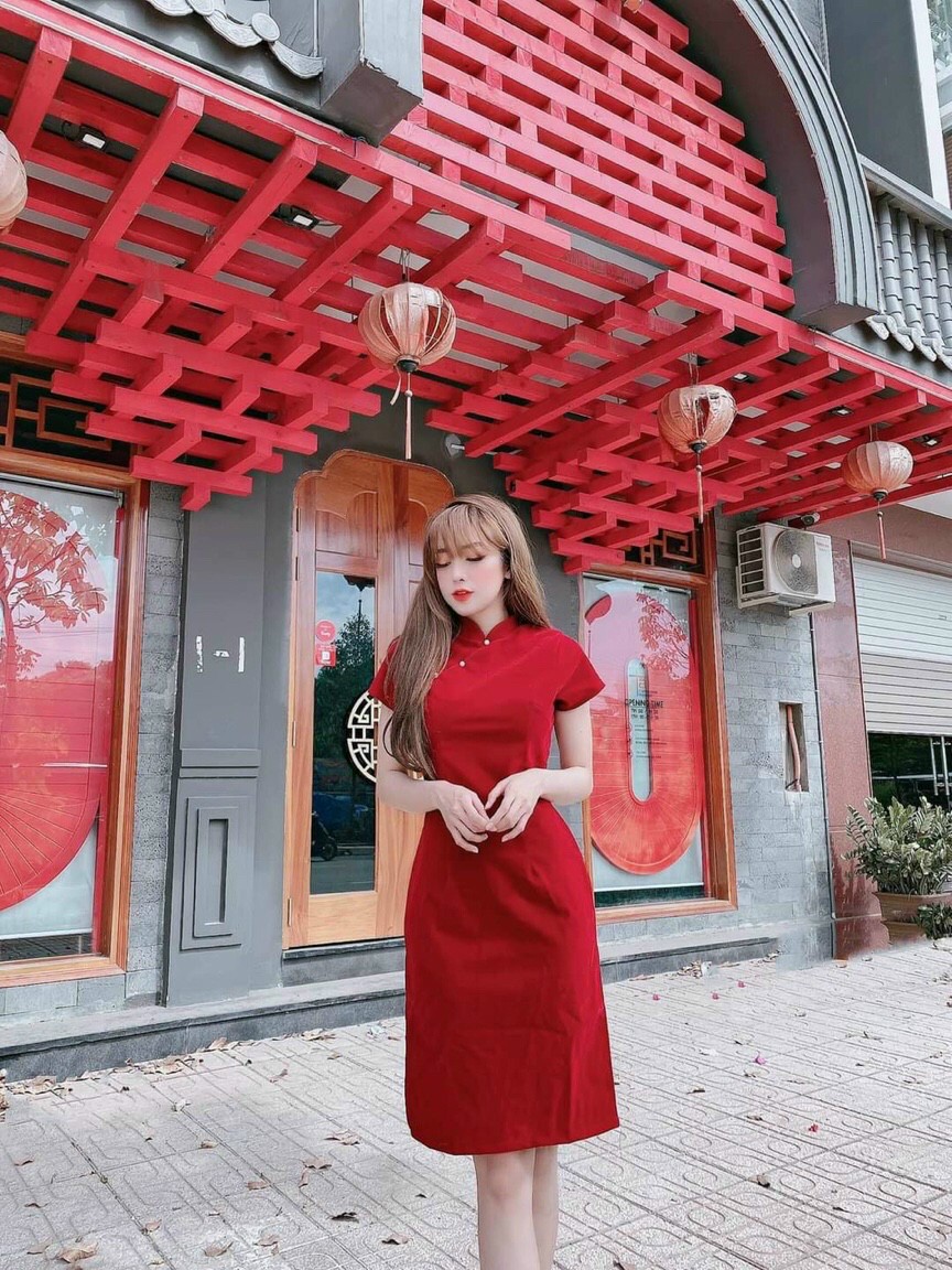 Đầm body cổ tàu tay ngắn xẻ tà thời trang pink fashion