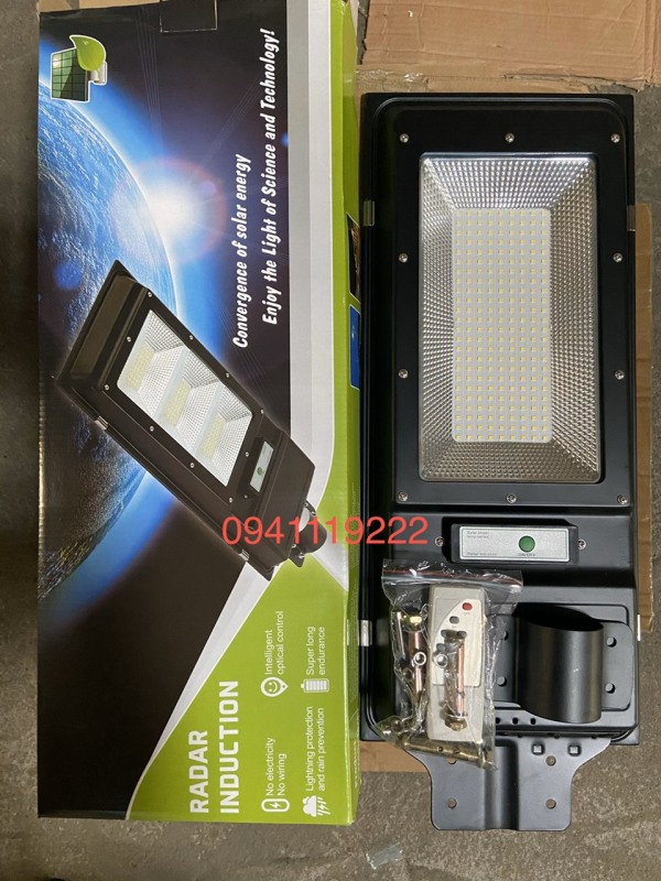 đèn đường năng lượng mặt trời 200w vỏ nhôm