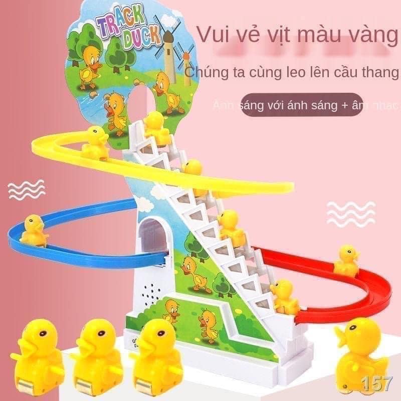 Đồ Chơi Vịt Vàng Leo Cầu Thang Với Âm Thanh Vui Nhộn, Đèn Nháy Đẹp Mắt Cho Bé Yêu,Bộ đồ chơi thú đường đua leo cầu trượt cho bé-Bộ đồ chơi đường đua thú cưng leo cầu trượt siêu hấp dẫn cho bé