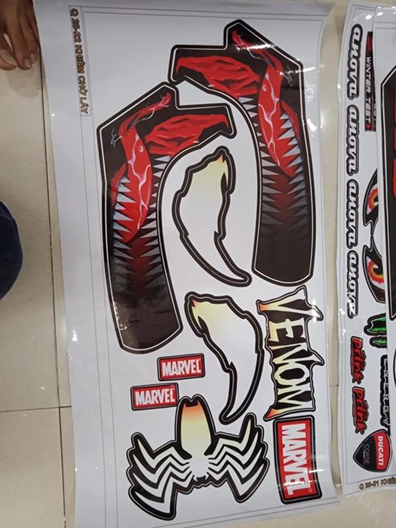 Tem decal Venom dán nón bảo hiểm