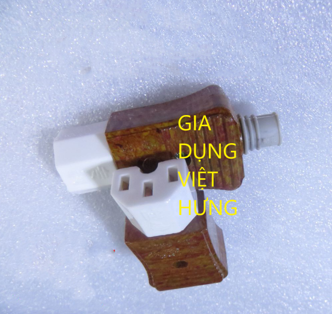Ổ cắm điện 3 chấu 10A / 250V