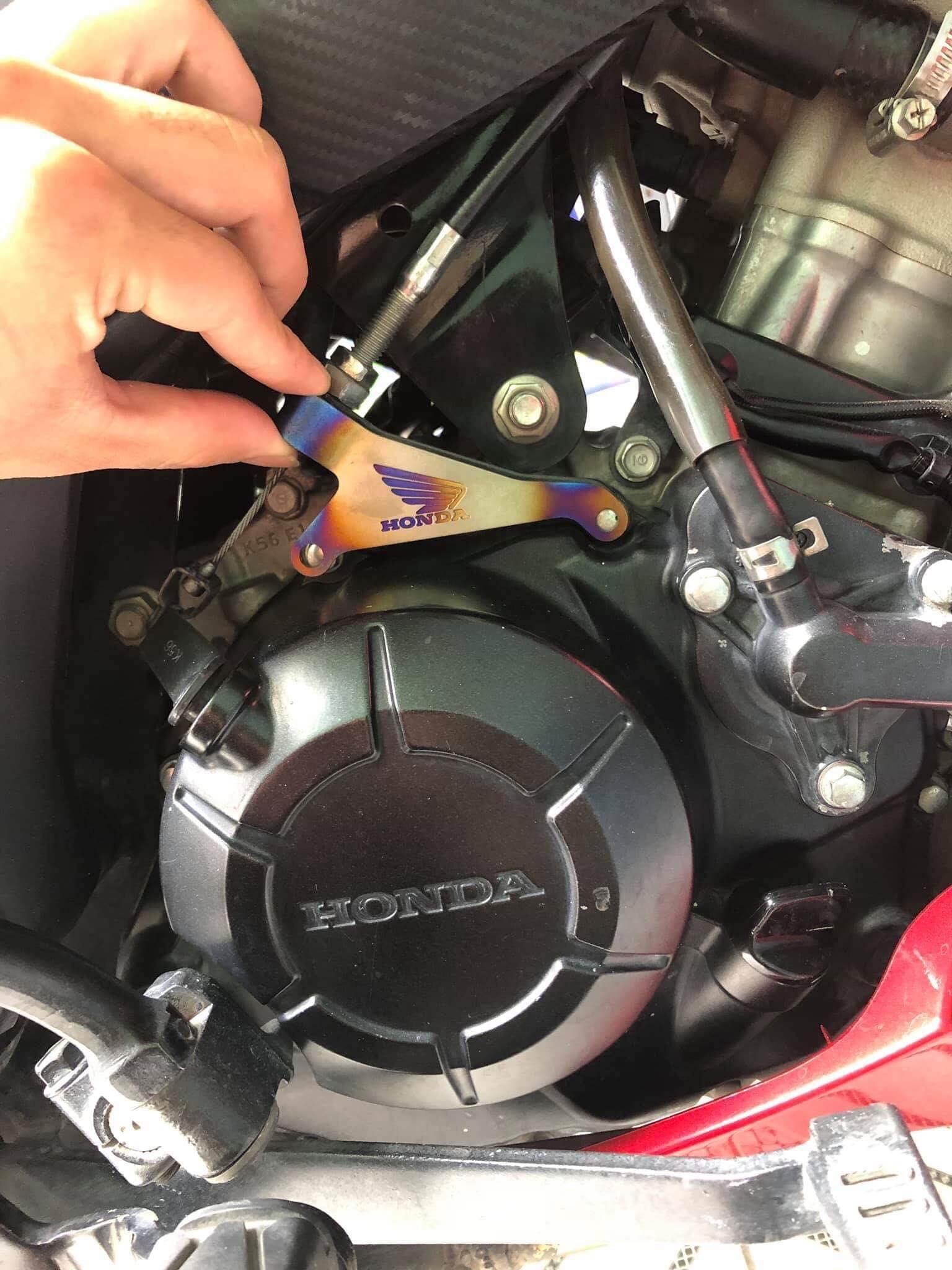 Kẹp côn titan winner sonic raider