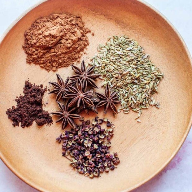 BỘT NGŨ VỊ HƯƠNG SIÊU THƠM AMINOSHI - 50G