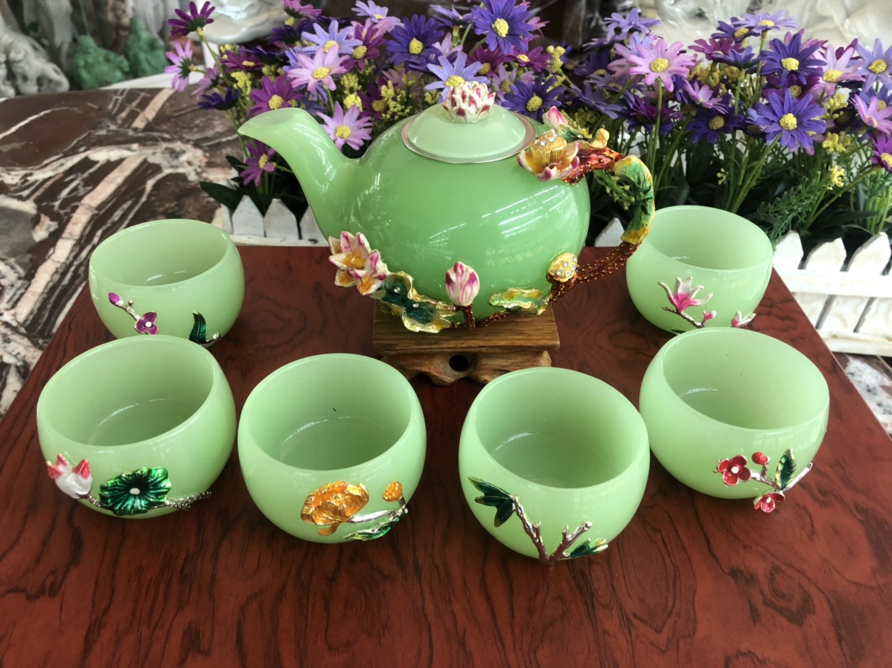 Bộ ấm trà chạm hoa sen đá ngọc cẩm thạch xanh