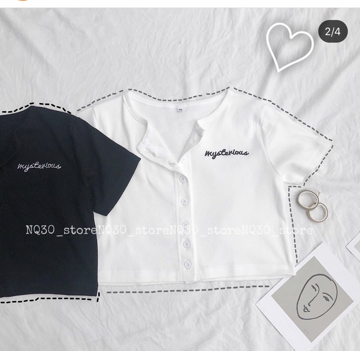 croptop gân gài nút thêu chữ