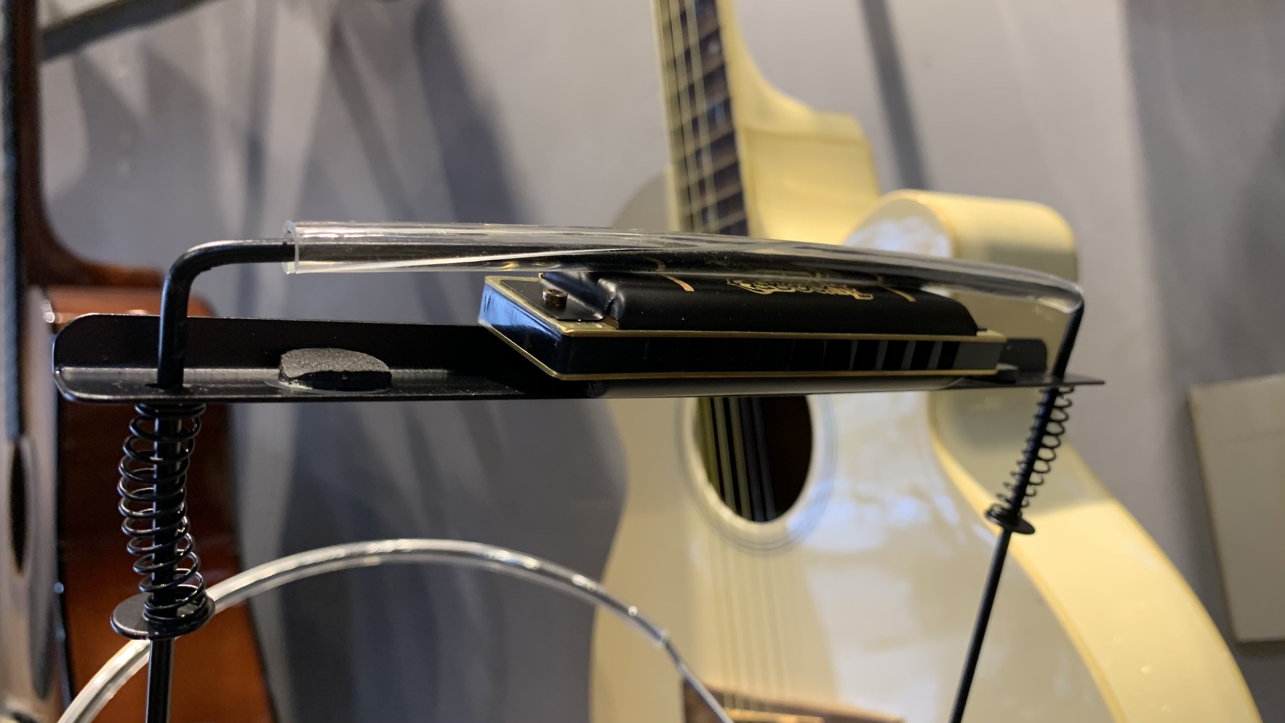 Giá đỡ kèn Harmonica tremolo Stagg HAH800-Hàng nhập khẩu