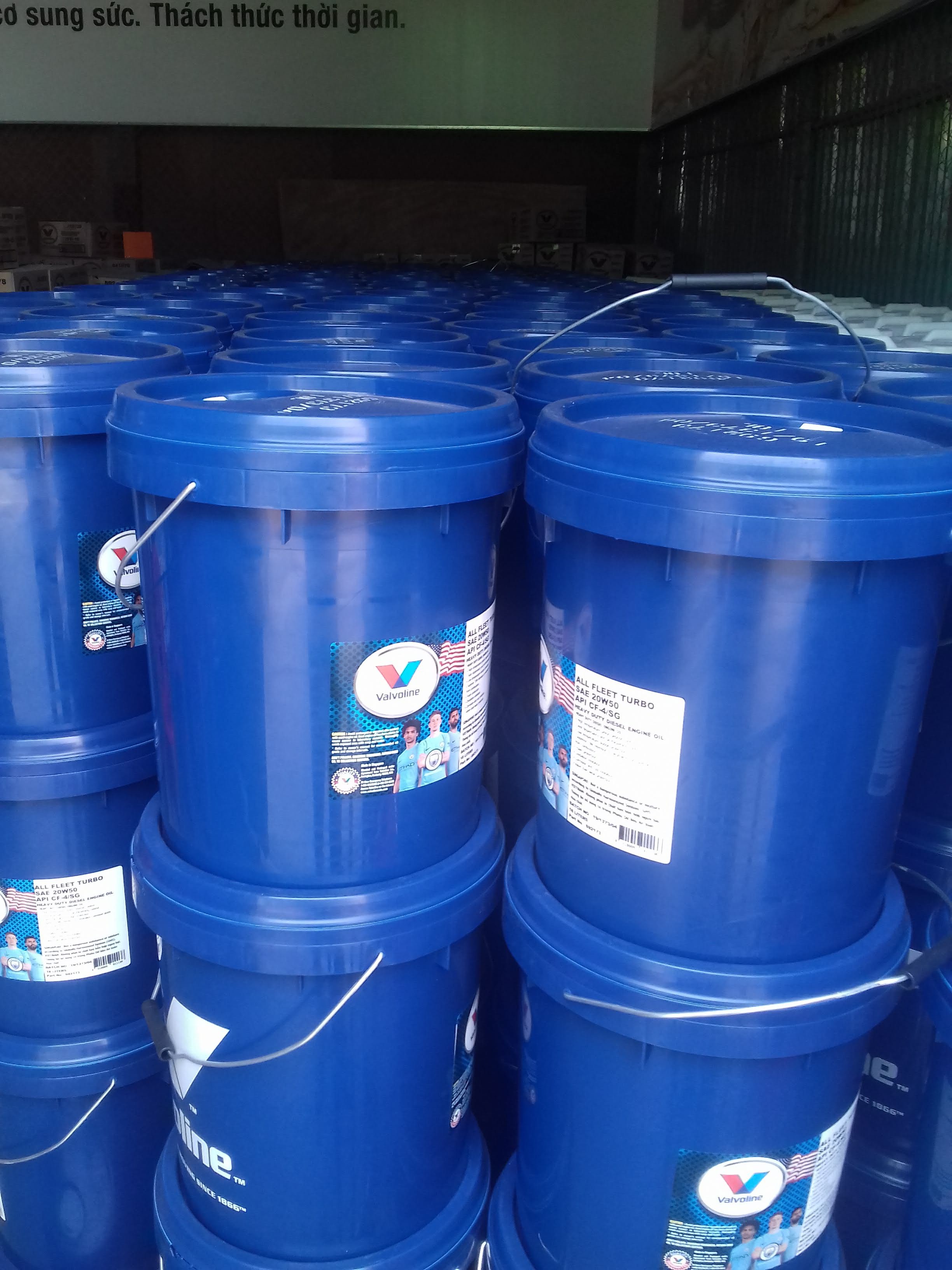 Sản phẩm nhập khẩu (100%) Valvoline 20w50 CH-4