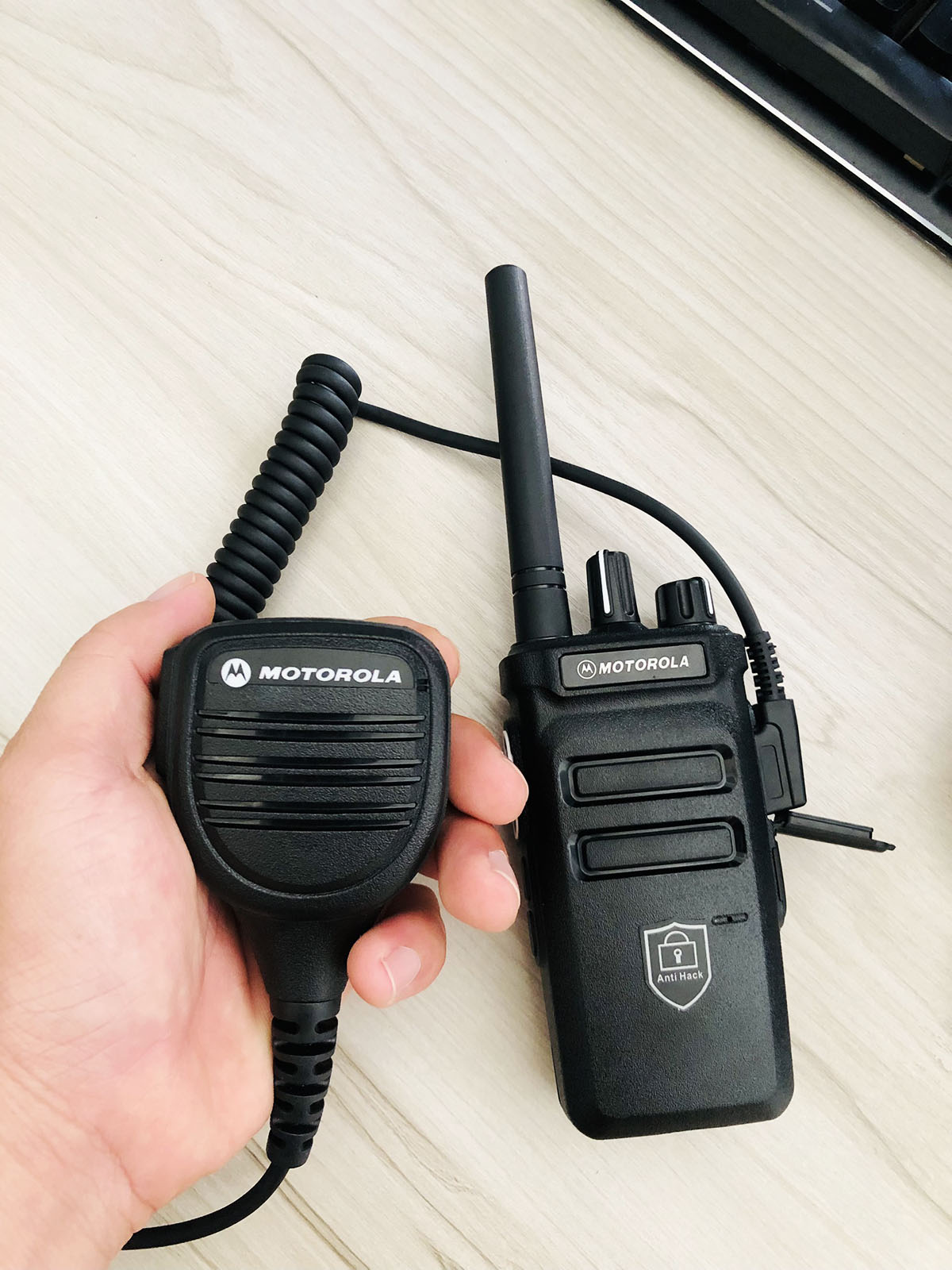 Motorola gp-320 walkie talkie automatic frequency detection version, 2 ports parallel charging
