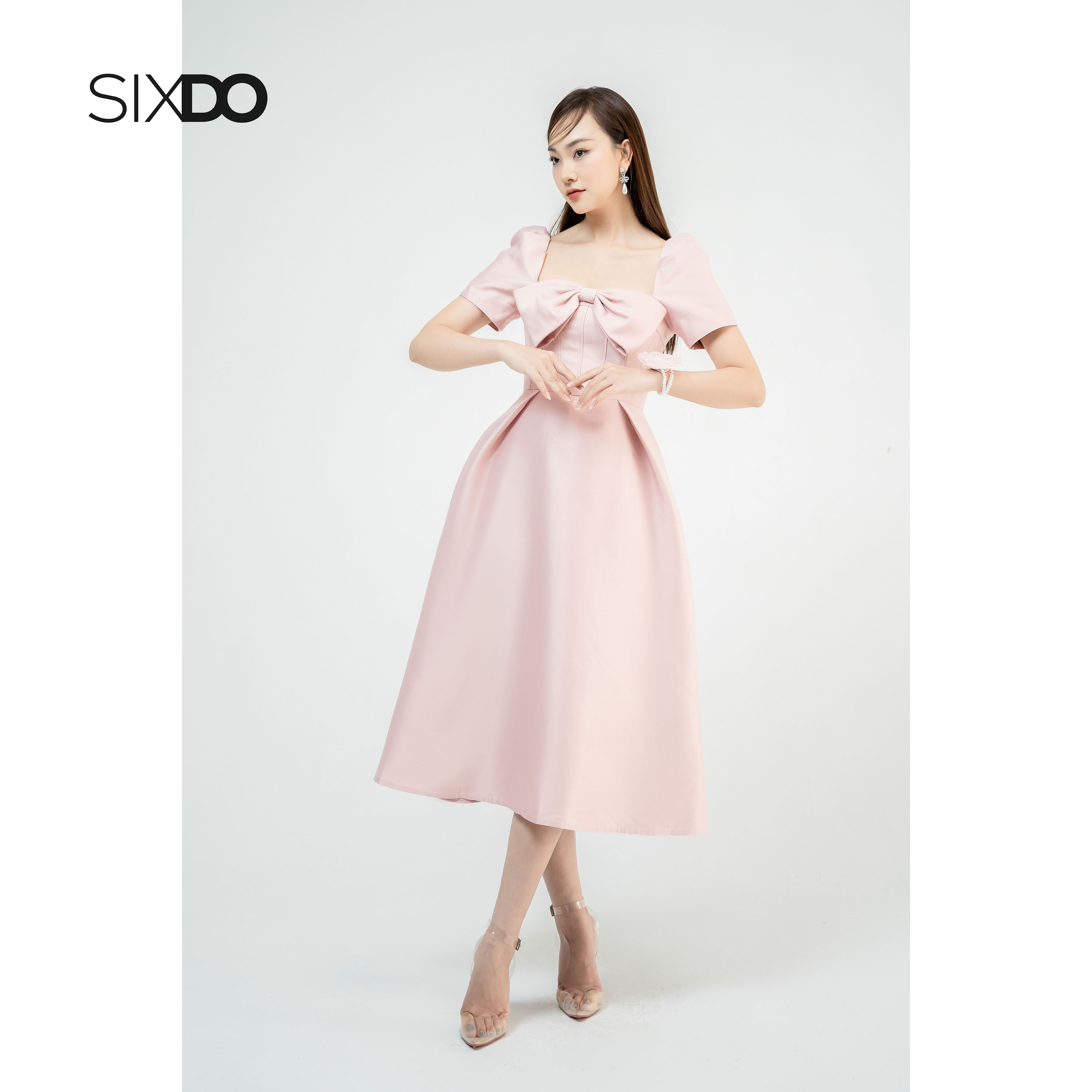 Đầm hồng cổ vuông nơ ngực SIXDO (Pink Square Neck Midi Taffeta Dress)