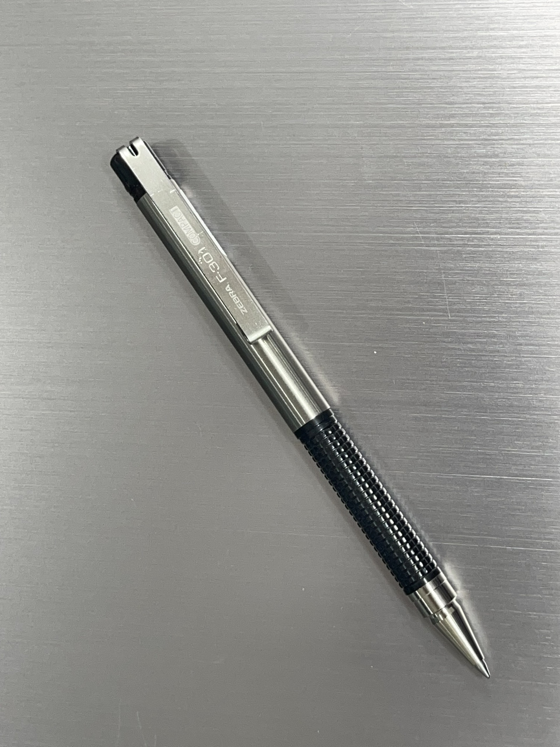 Viết Bi Zebra F301 Compact 0.7mm [Chính hãng] - mực xanh