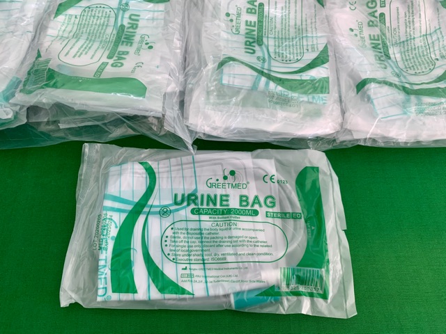 Combo 10 túi đựng nước tiểu túi chứa nước tiểu 2000ml có van xả thẳng và dây treo greetmed y tế cường việt