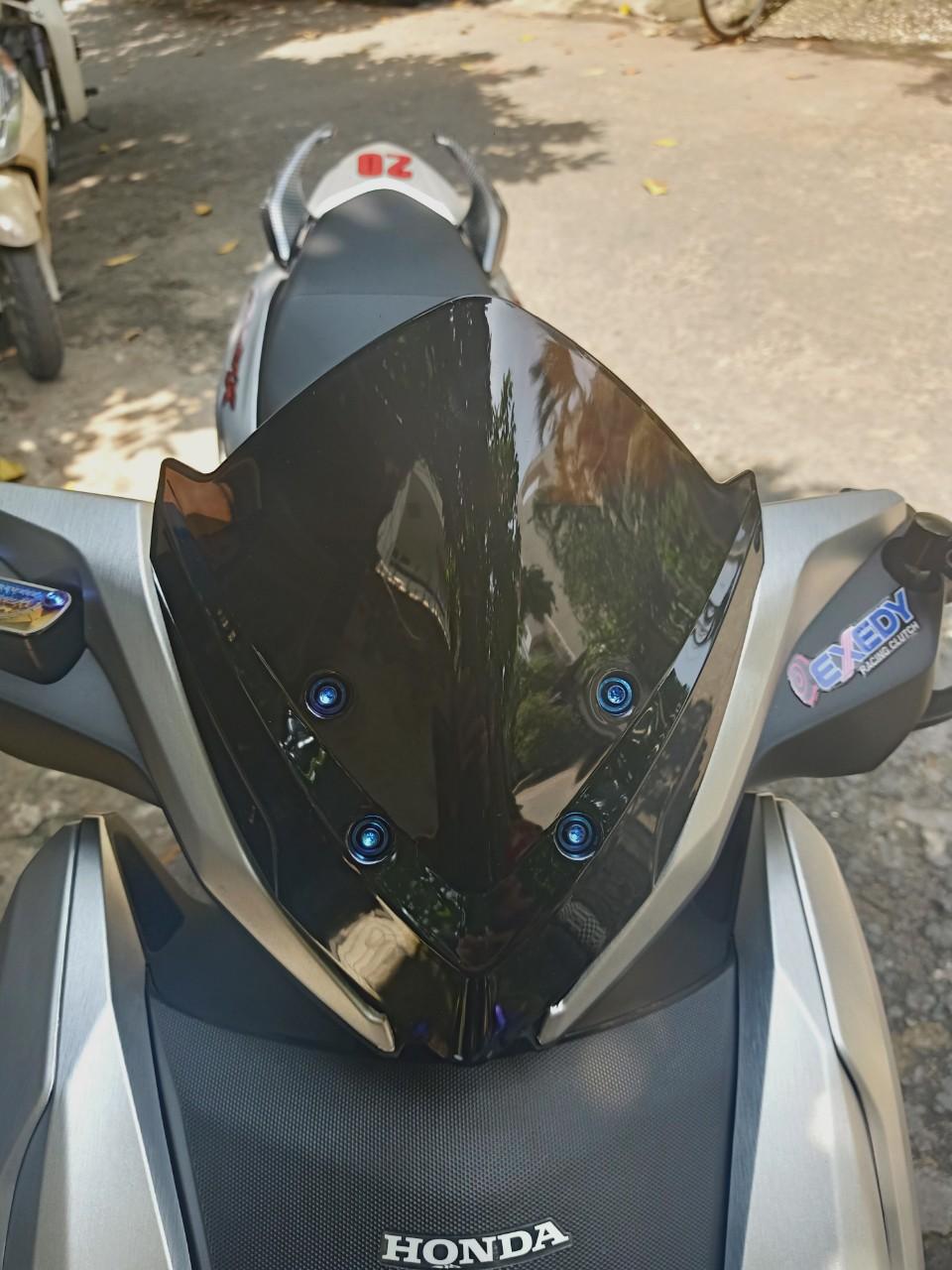 MÃO CHẮN GIÓ TRONG SUỐT LẮP CHUẨN WINNER X V3 Kèm 4 ốc Titan