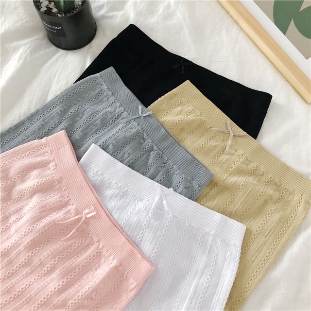 Quần đùi short mặc trong váy gân tăm