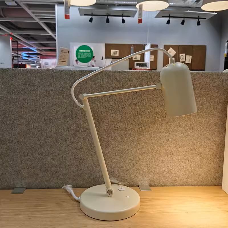 Đèn bàn học, làm việc Tolft IKEA